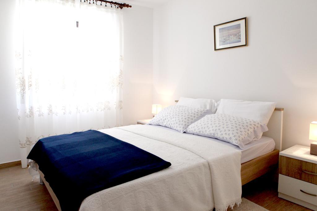 Apartment Marina-mare *