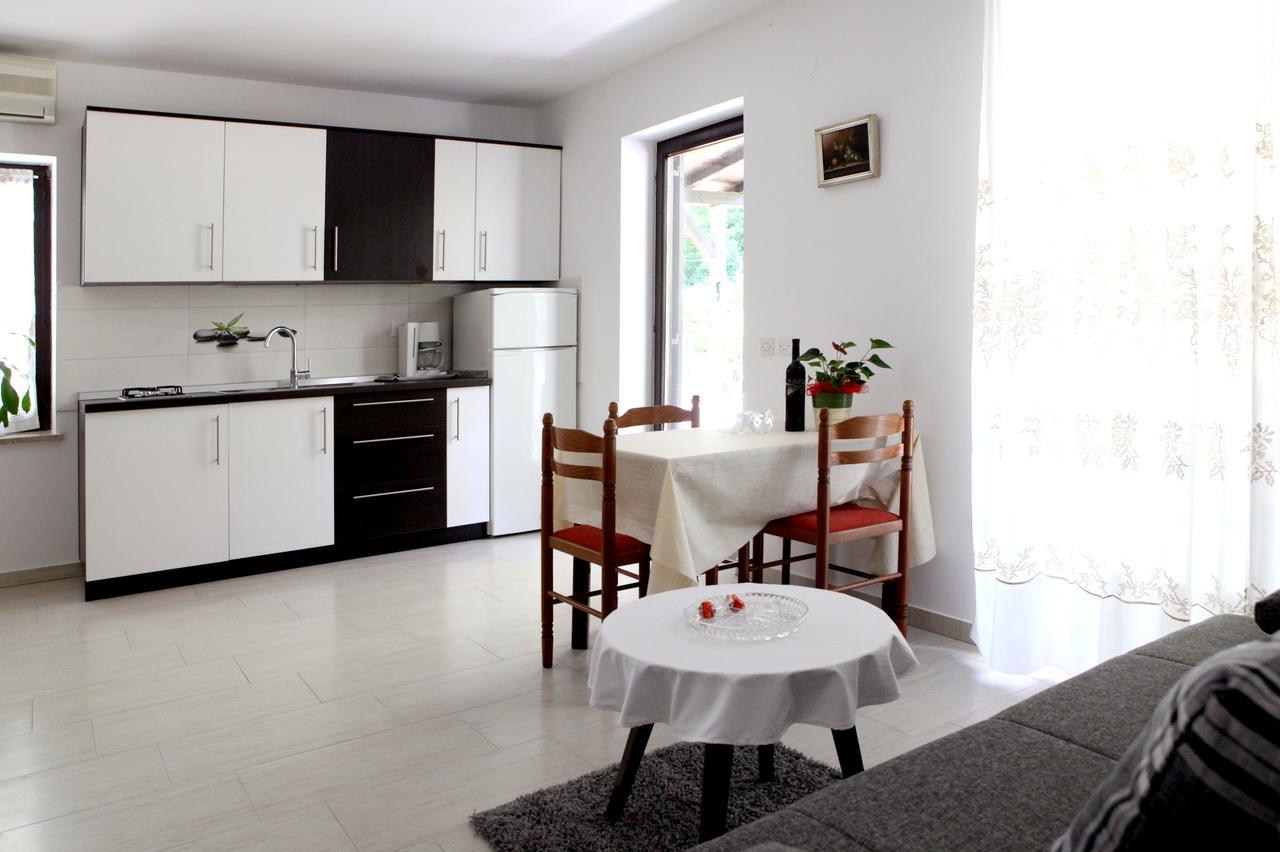 Apartment Marina-mare *