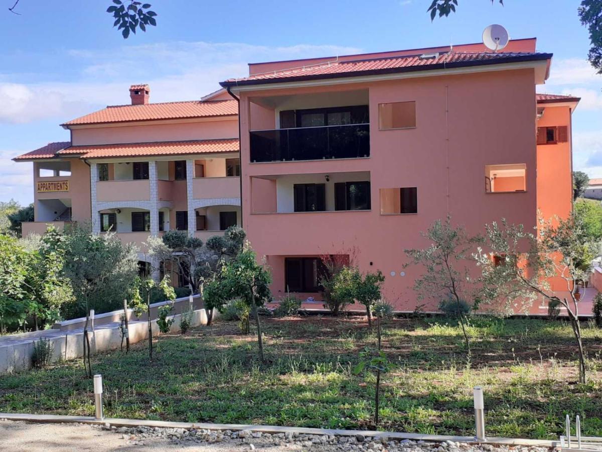 Marina-mare Apartment *